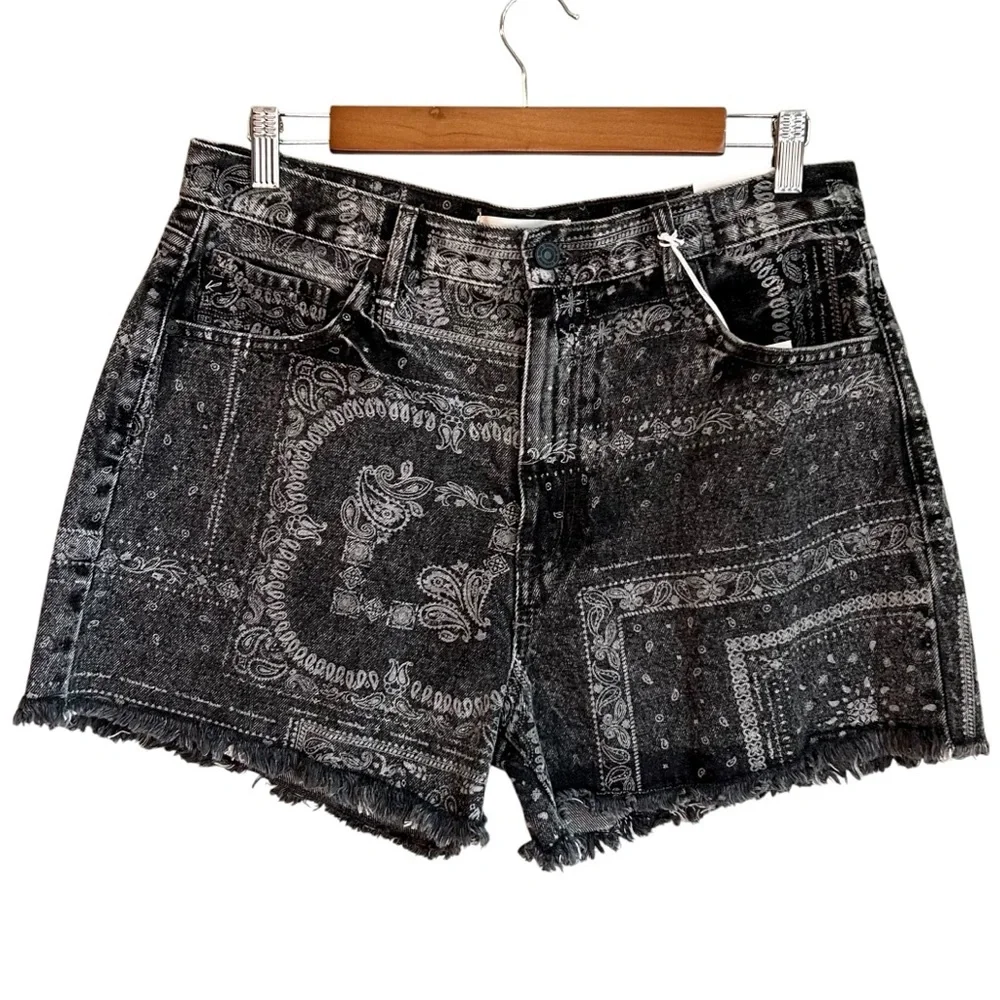 KanCan Black Paisley Jean Shorts - Picture 3 of 9